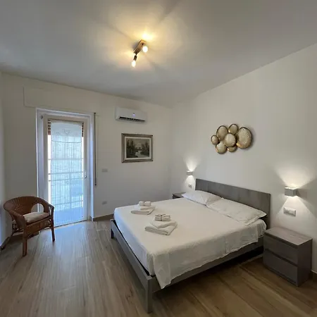 Guest house The Crown